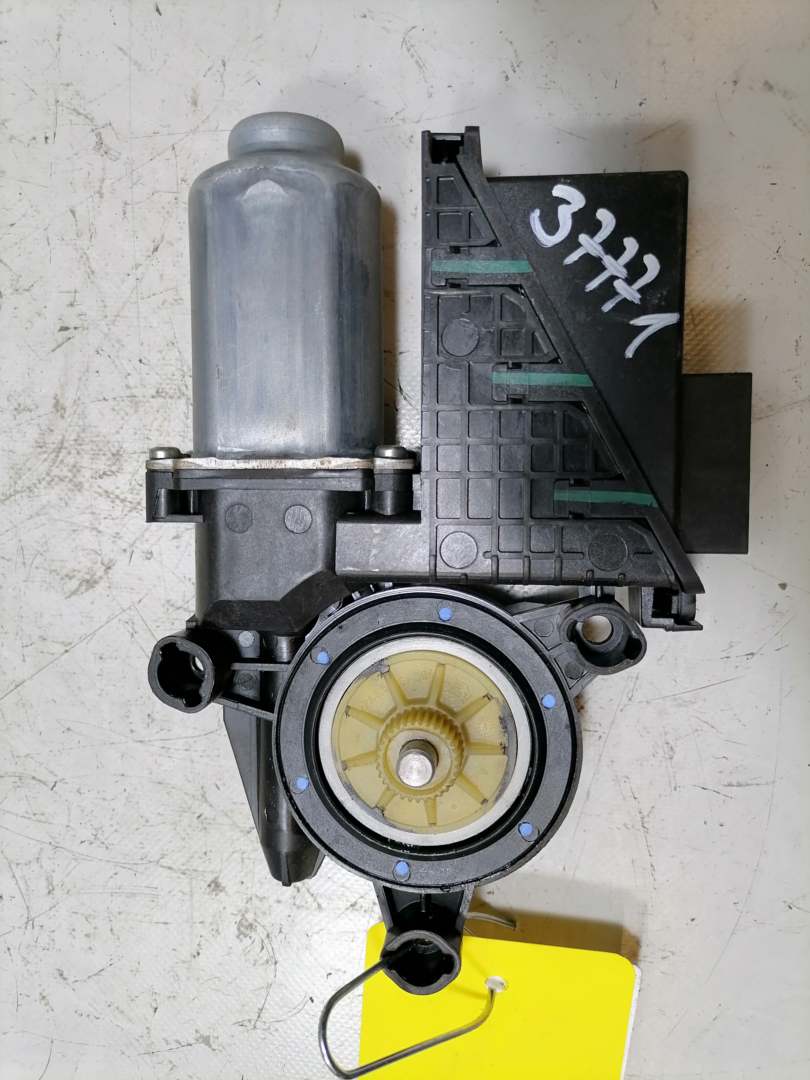 VW Polo 9N3 original Fensterhebermotor vorn links Bj.2005